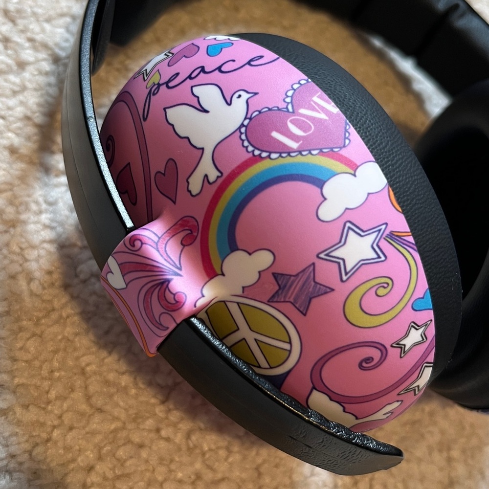 EUC Pink Doodle BANZ Baby Headphones for Noise Protection. EarMuffs w/ Pink case - Picture 3 of 7